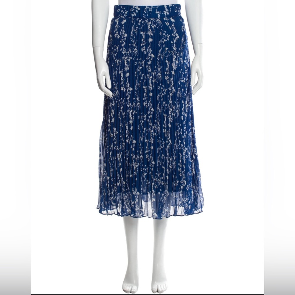 BA&SH Floral Print Midi Length Skirt. Pleated accents. Zip closure